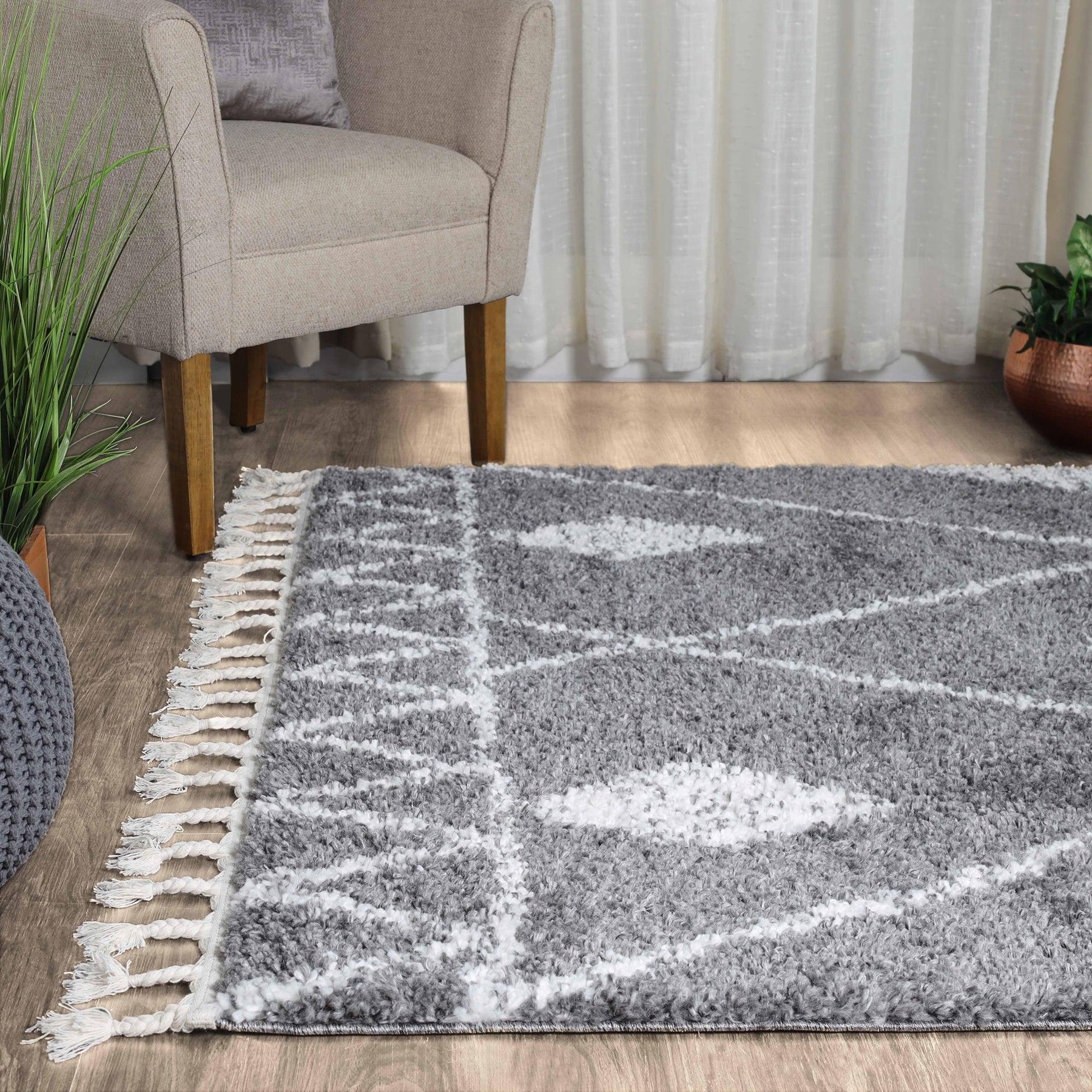 Serafina Boho Tribal Geometric Indoor Shag Area Rug with Tassels