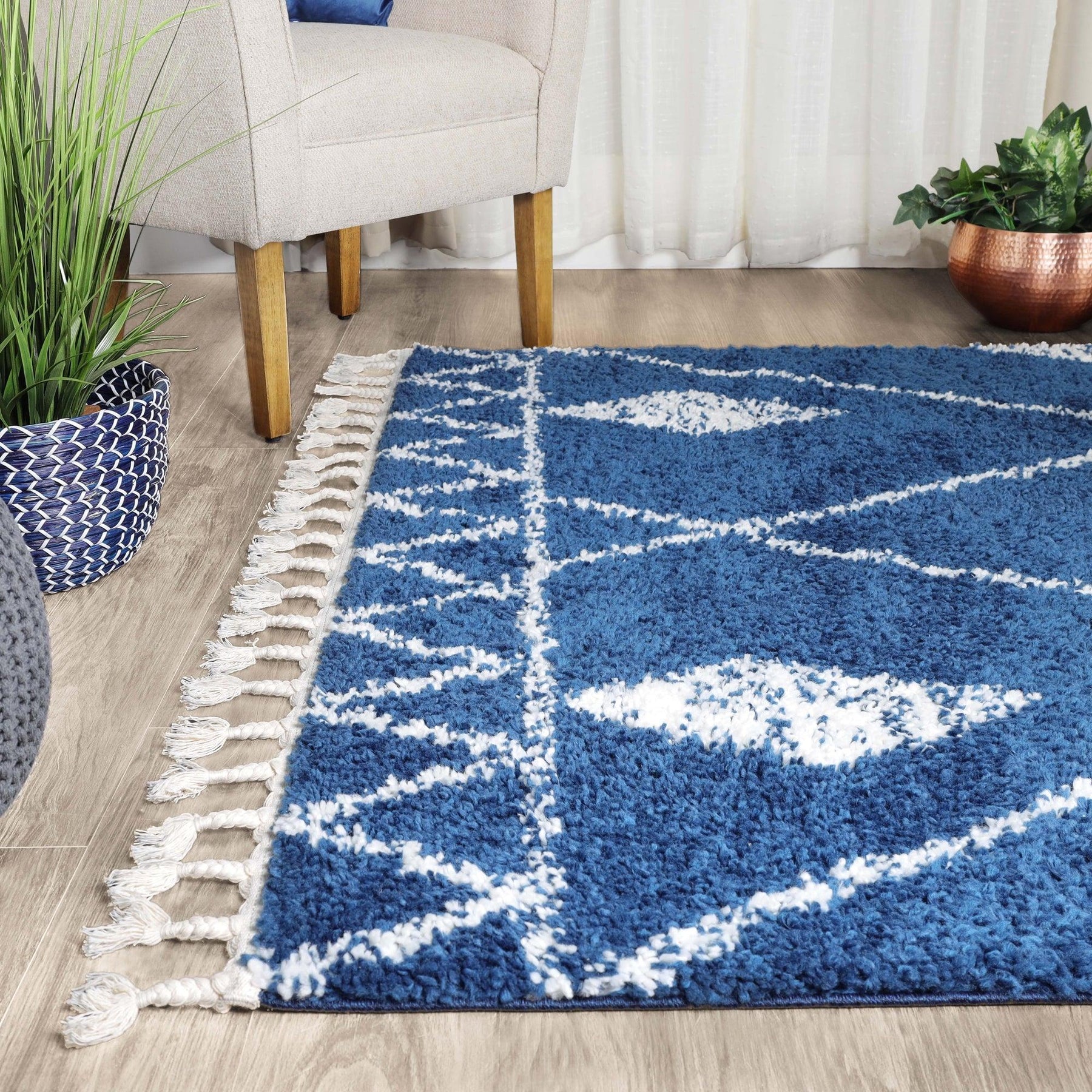 Serafina Boho Tribal Geometric Indoor Shag Area Rug with Tassels