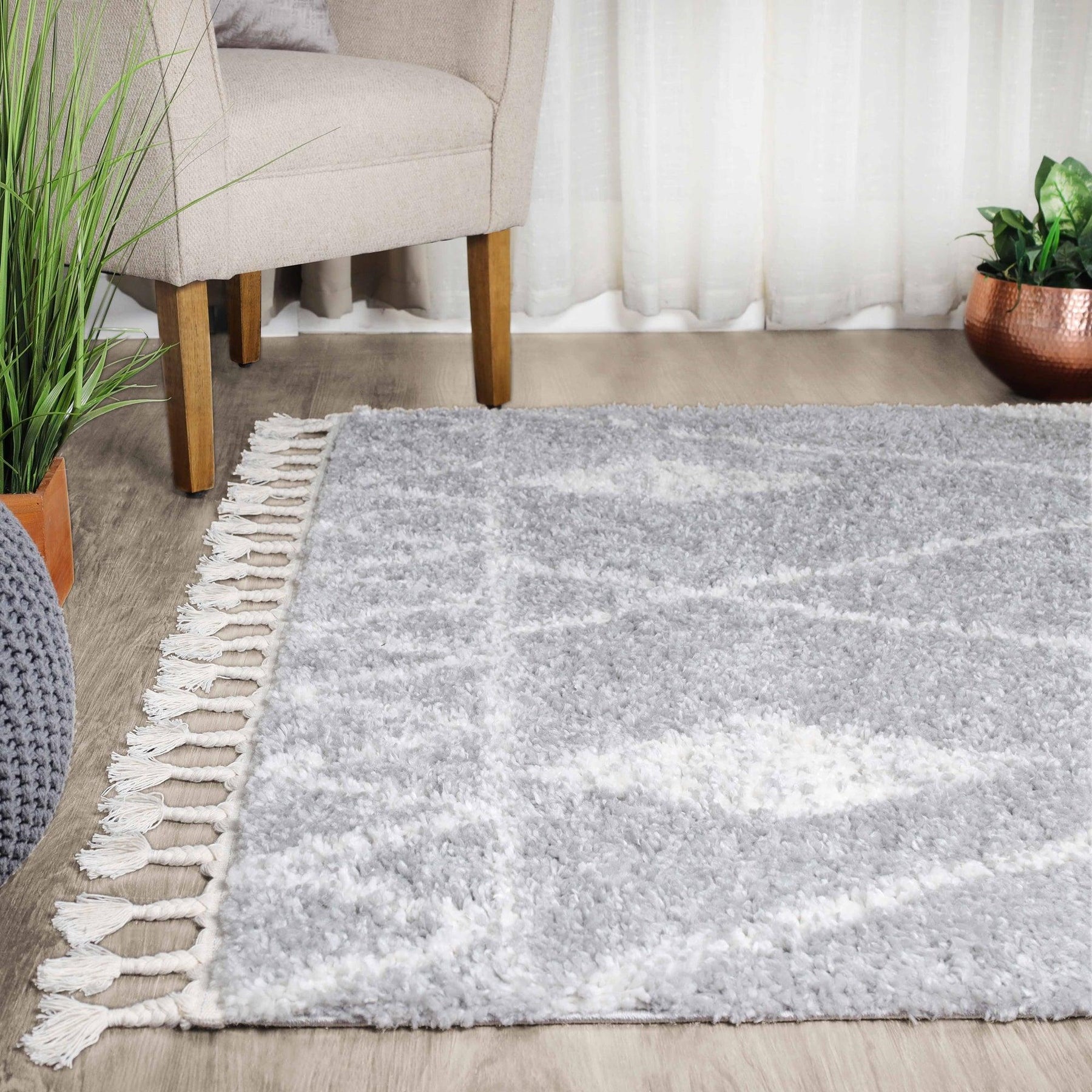 Serafina Boho Tribal Geometric Indoor Shag Area Rug with Tassels
