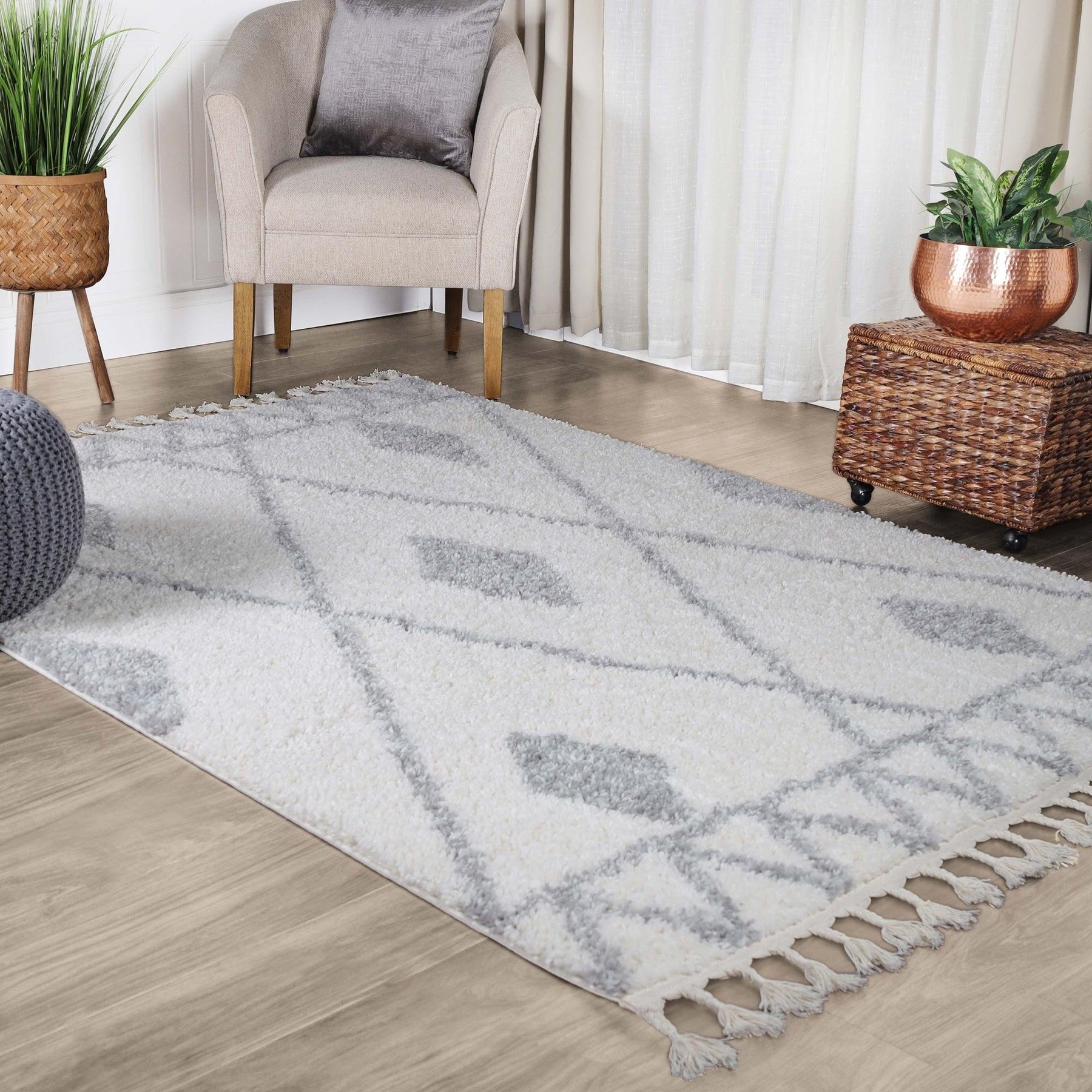 Serafina Boho Tribal Geometric Indoor Shag Area Rug with Tassels