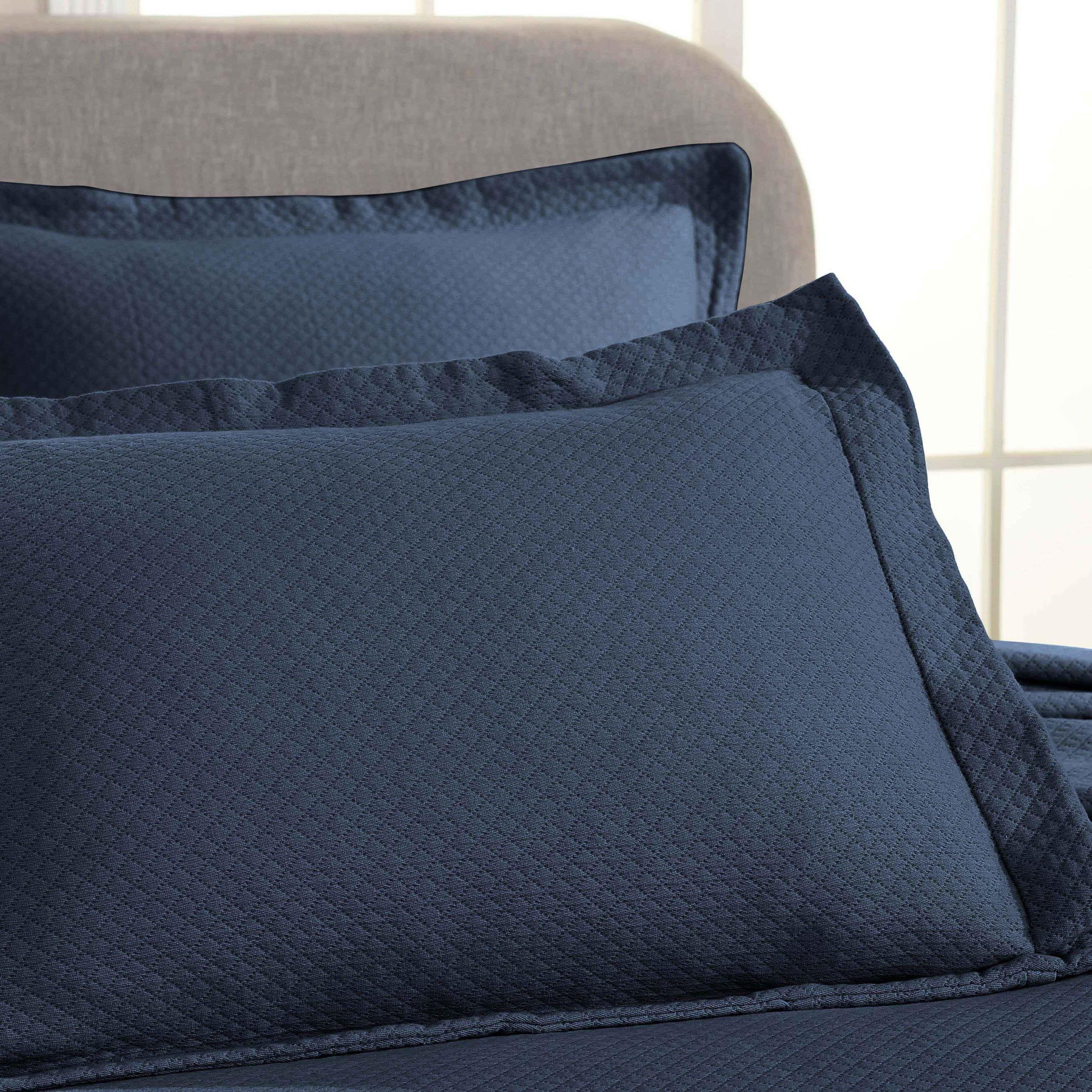 Solitaire Jacquard Matelassé Cotton Diamond Solitaire Bedspread Set