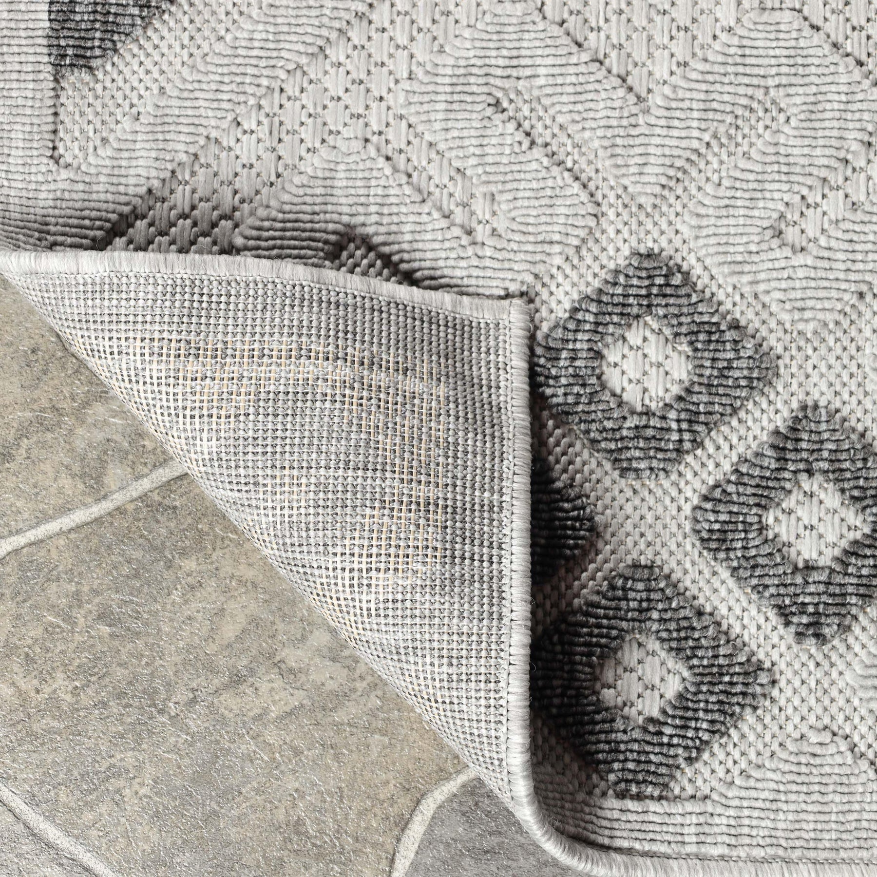 Sterling Modern Geometric Diamonds Indoor/Outdoor Area Rug