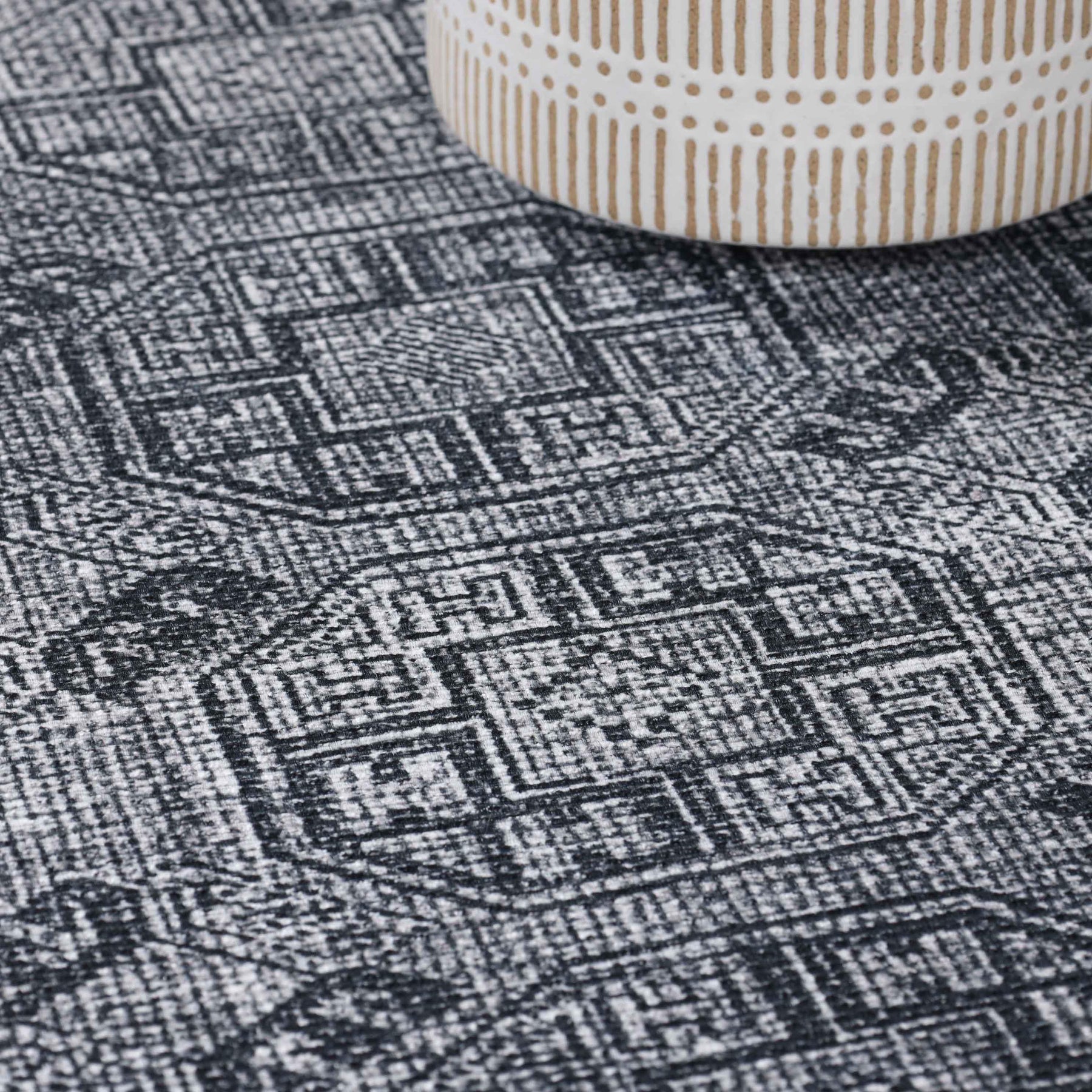 Vintage Oriental Geometric Power-Loomed Indoor Area Rug