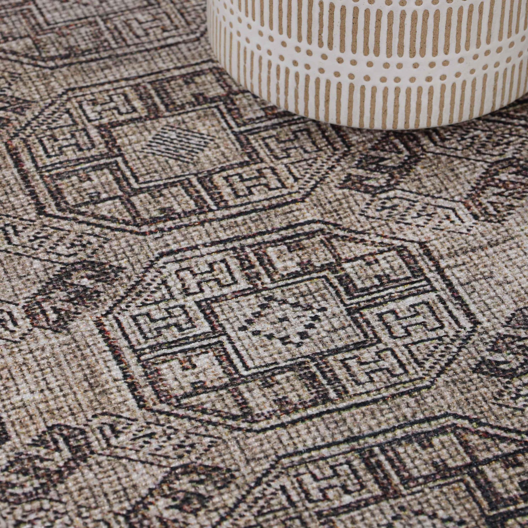 Vintage Oriental Geometric Power-Loomed Indoor Area Rug