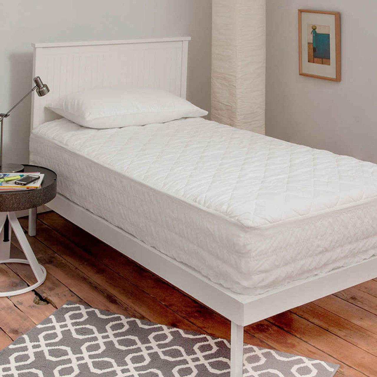 http://www.beddingbag.com/cdn/shop/products/downlite-twin-xl-dorm-mattress-protector-pad-and-cover__37016.1601023065.jpg?v=1685386075