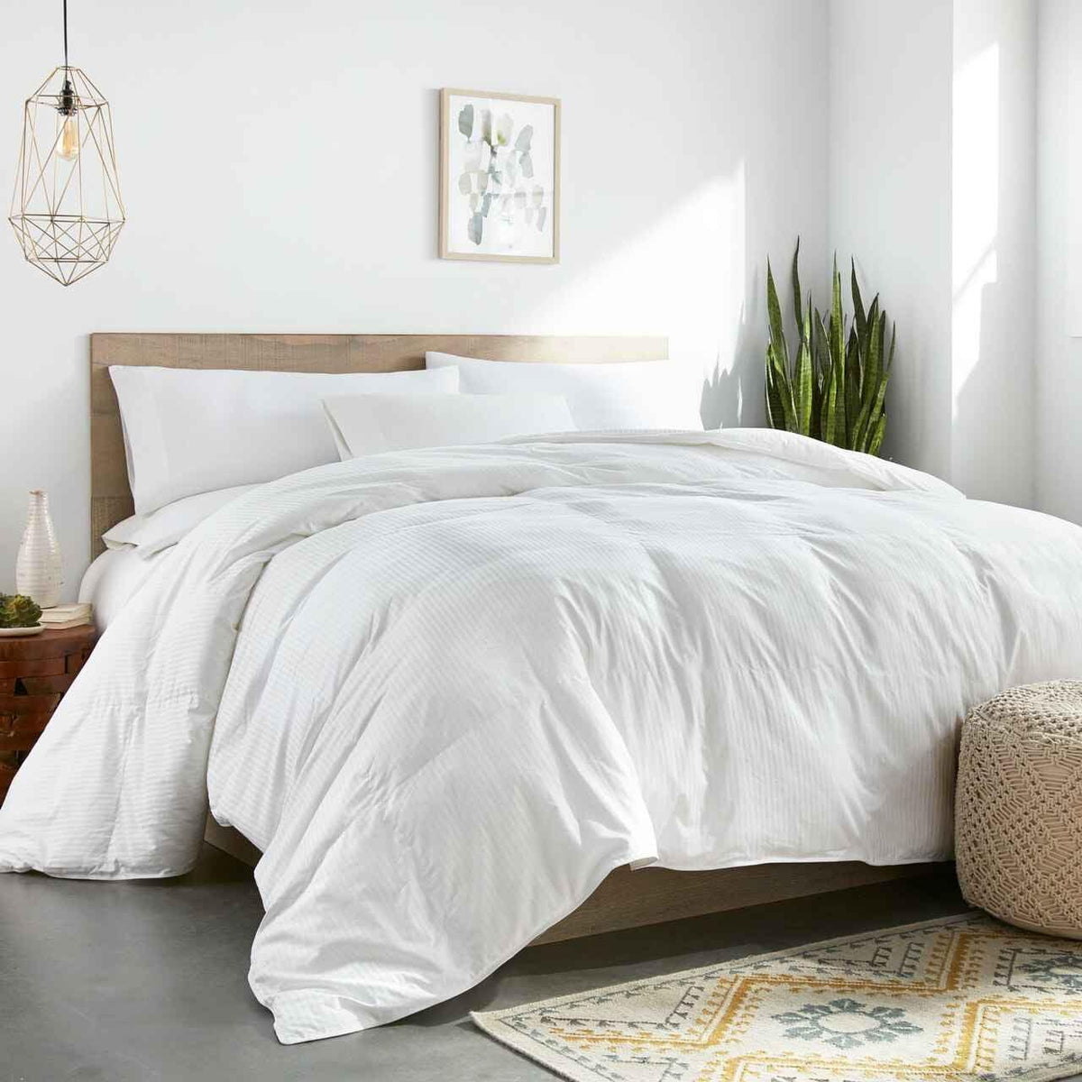 World’s Biggest Comforter - 10' x 10' Colossal All Season Down Alternative Comforter with Duvet Tabs (Hypoallergenic) - beddingbag.com