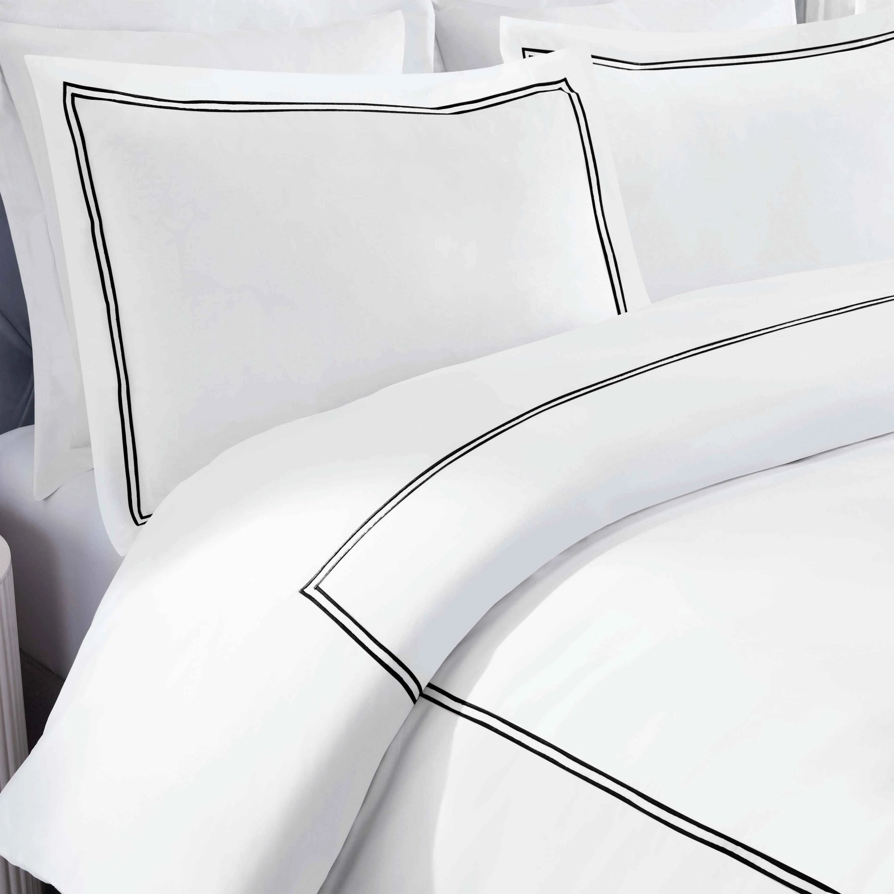 Fieldstone Cotton Two-Line Embroidered 3 Piece Duvet Cover Set