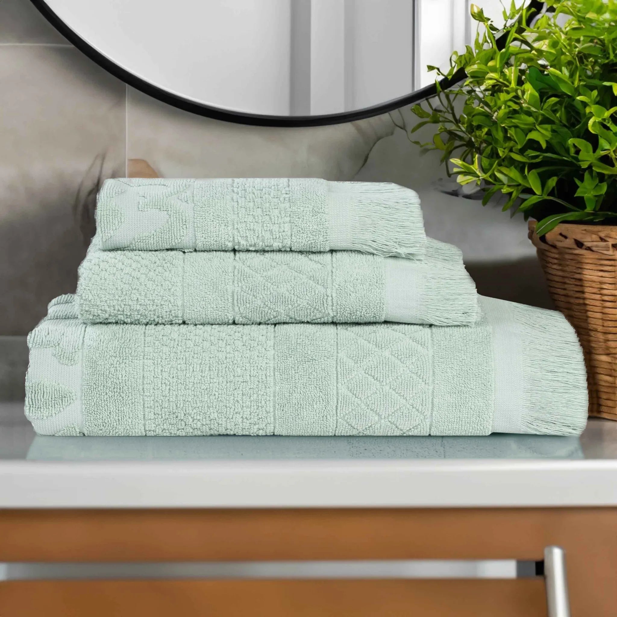 Rolla Cotton Geometric Jacquard Plush Soft Absorbent 3 Piece Towel Set