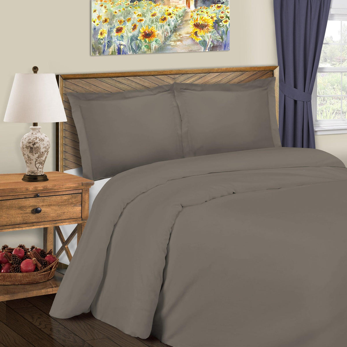 600 Thread Count Cotton Blend Solid Duvet Cover Set