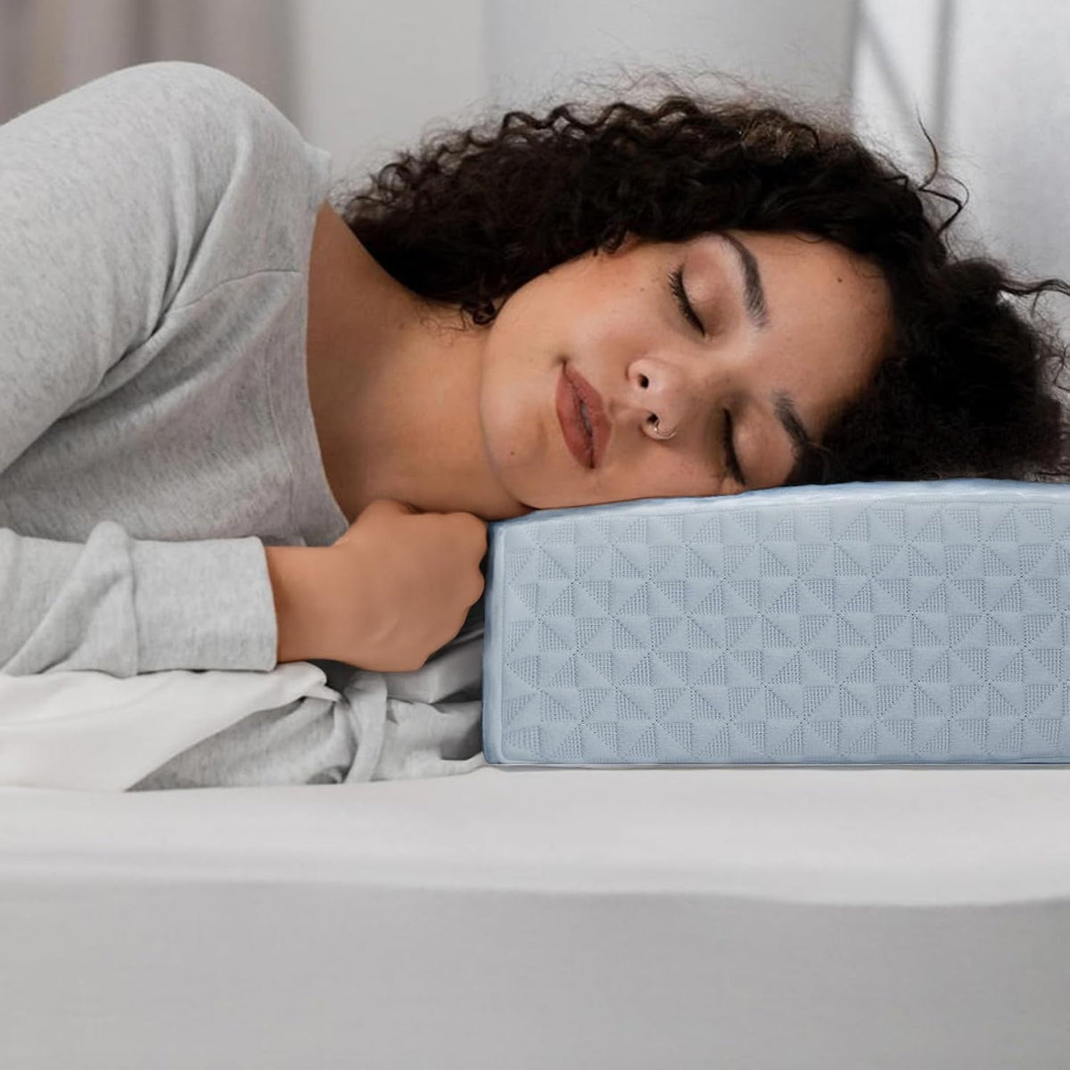 Finally, a pillow made for the side sleepers.