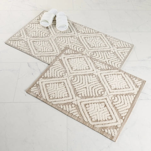 Ceton Diamond Trellis Textured Washable Bath Rugs, Set of 2
