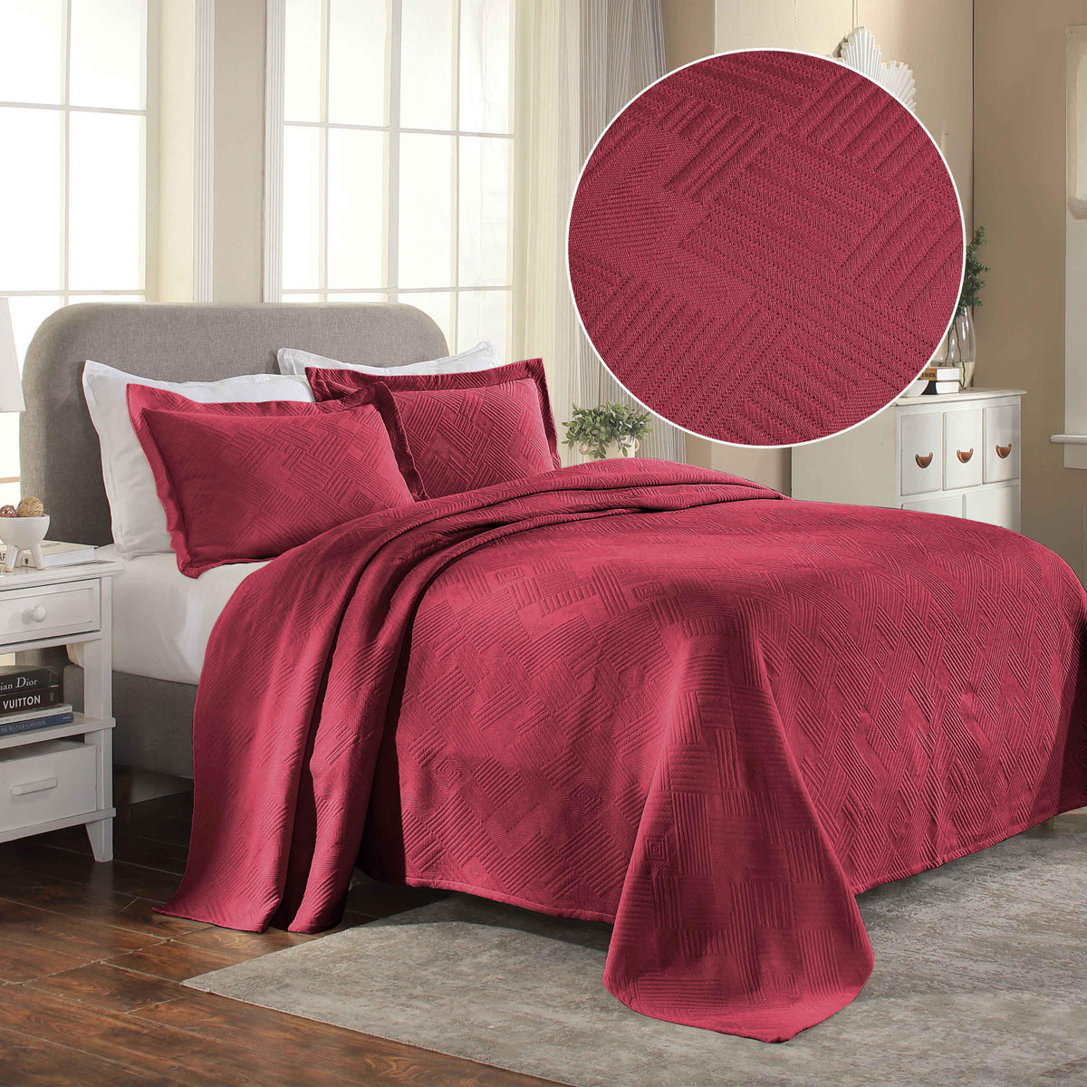 Lightweight Cotton Bedspread Sets 3-Piece Geometric Fret Jacquard Matelassé Scalloped