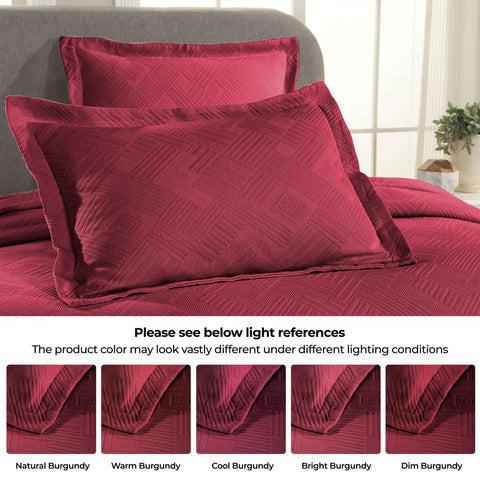 Lightweight Cotton Bedspread Sets 3-Piece Geometric Fret Jacquard Matelassé Scalloped