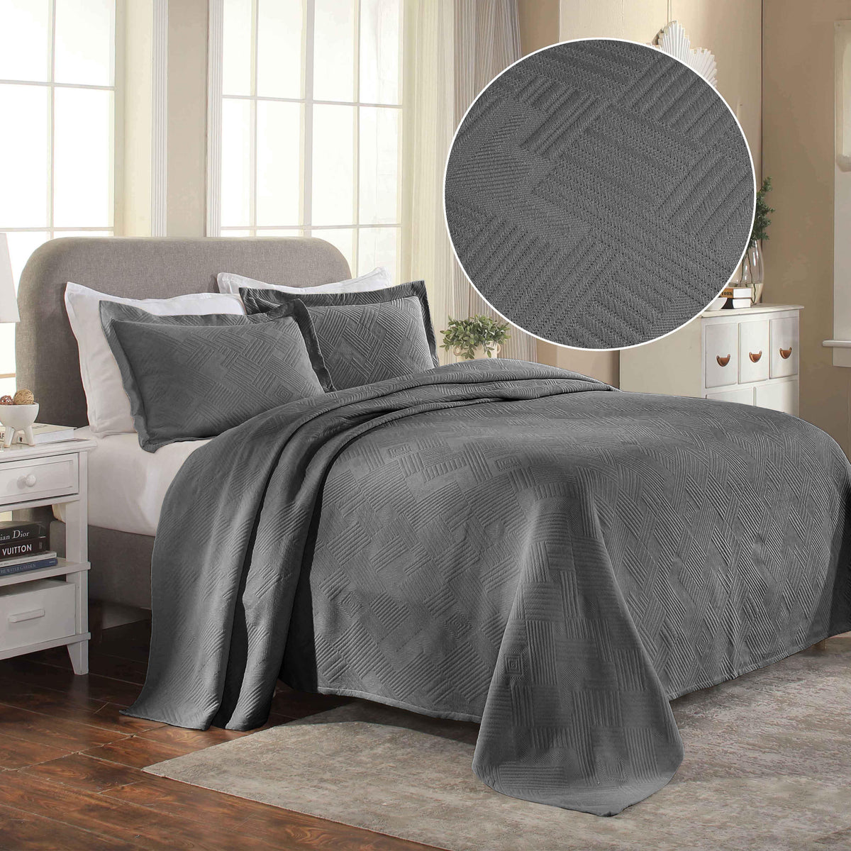 Lightweight Cotton Bedspread Sets 3-Piece Geometric Fret Jacquard Matelassé Scalloped