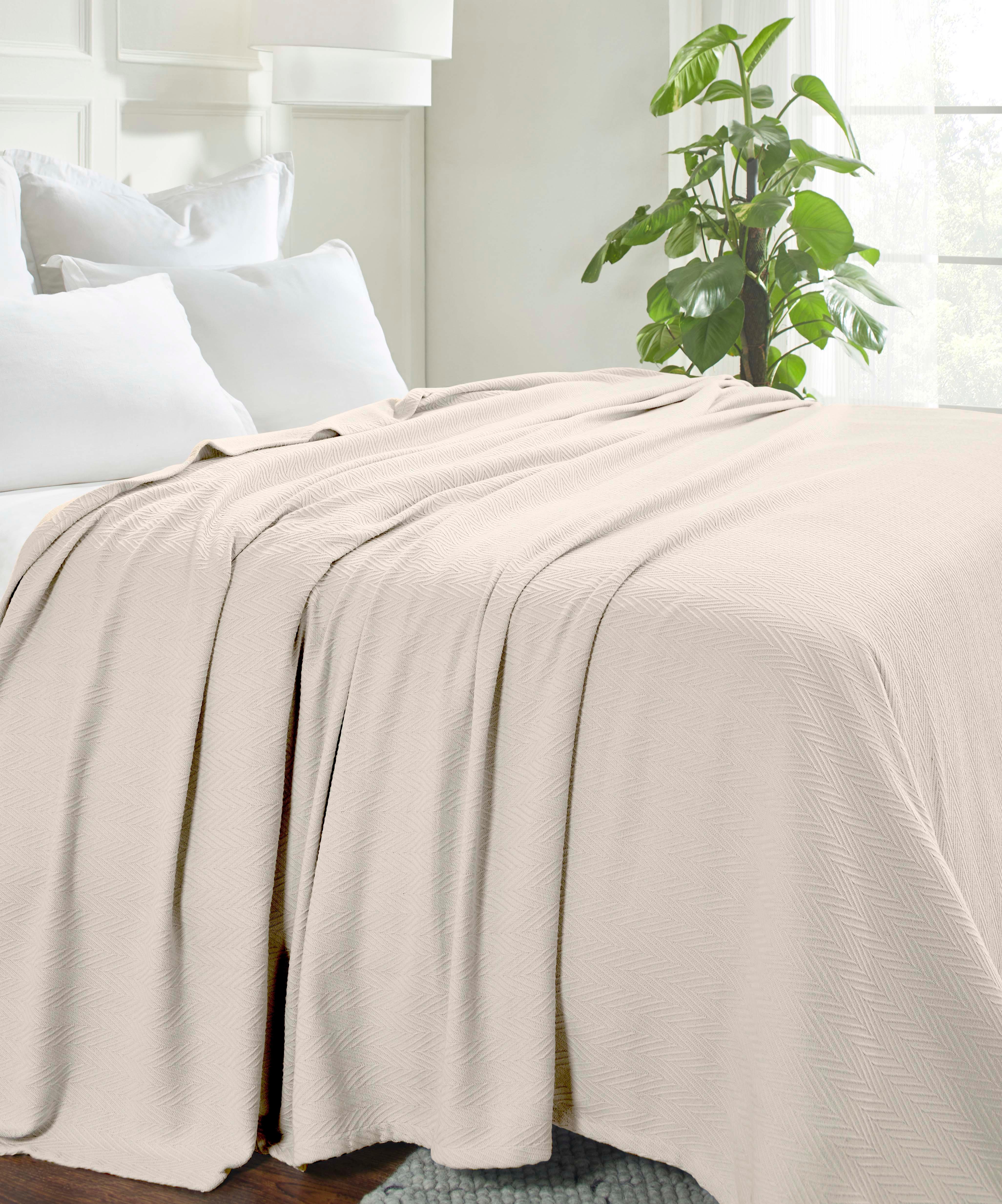 Metro Chevron Zig-Zag Modern All-Season Cotton Blanket