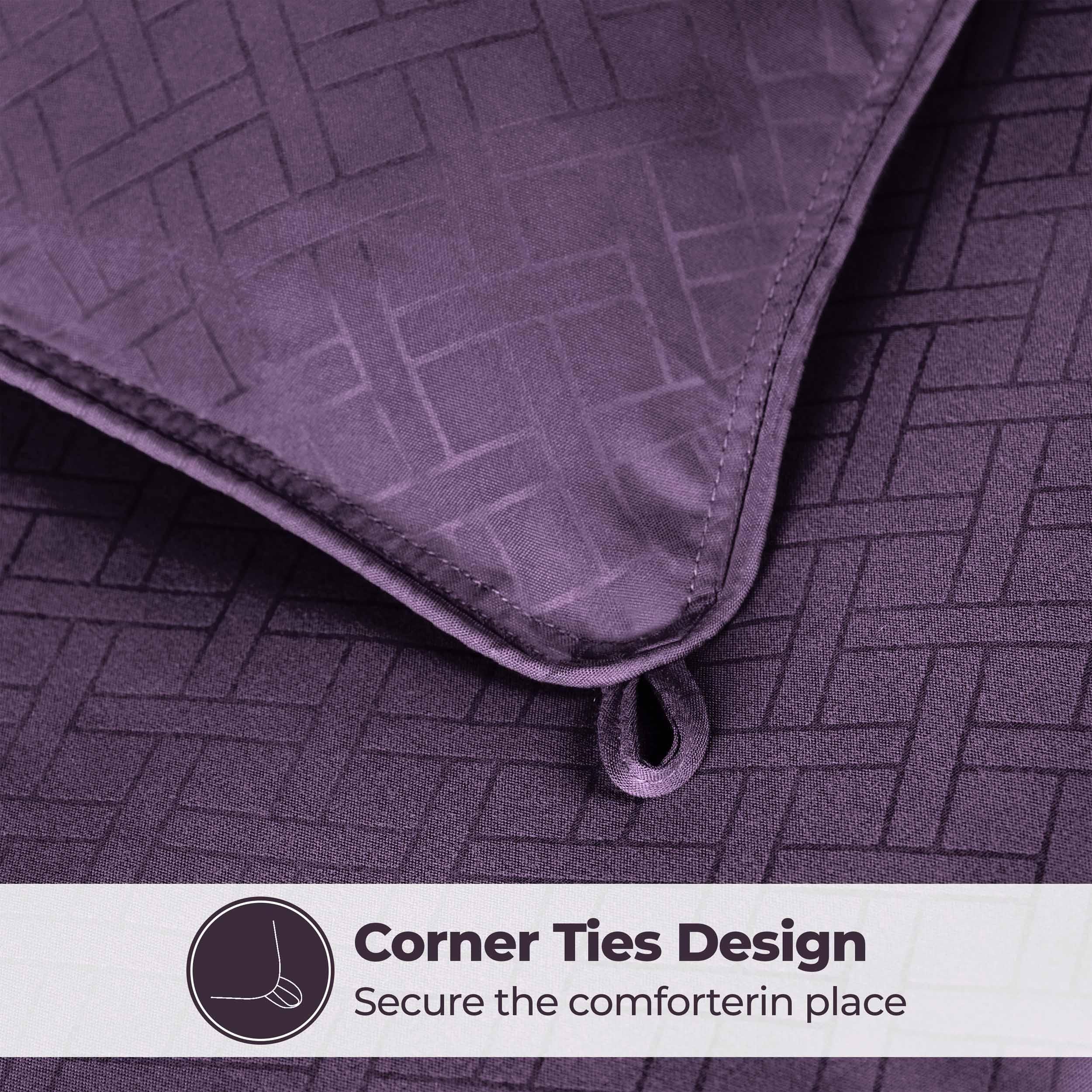Monochrome Basketweave Plush Microfiber Down Alternative Comforter