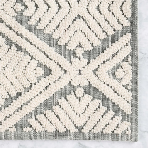 Ceton Diamond Trellis Textured Washable Bath Rugs, Set of 2