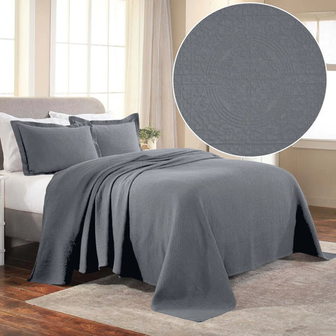 Lightweight Cotton Bedspread Sets 3-Piece Fleur De Lis Jacquard Matelassé