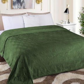 Alaska Diamond Fleece Plush Ultra-Soft Fluffy Blanket