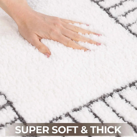 Inaya Modern Stripe Tufted Shag Washable Bath Rugs, Set of 2