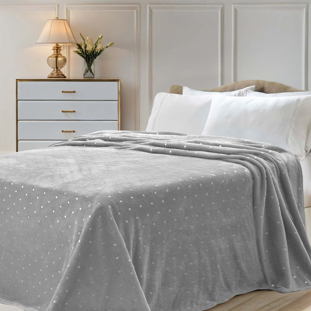 Fleece Plush Medium Weight Fluffy Soft Decorative Polka Dot Blanket