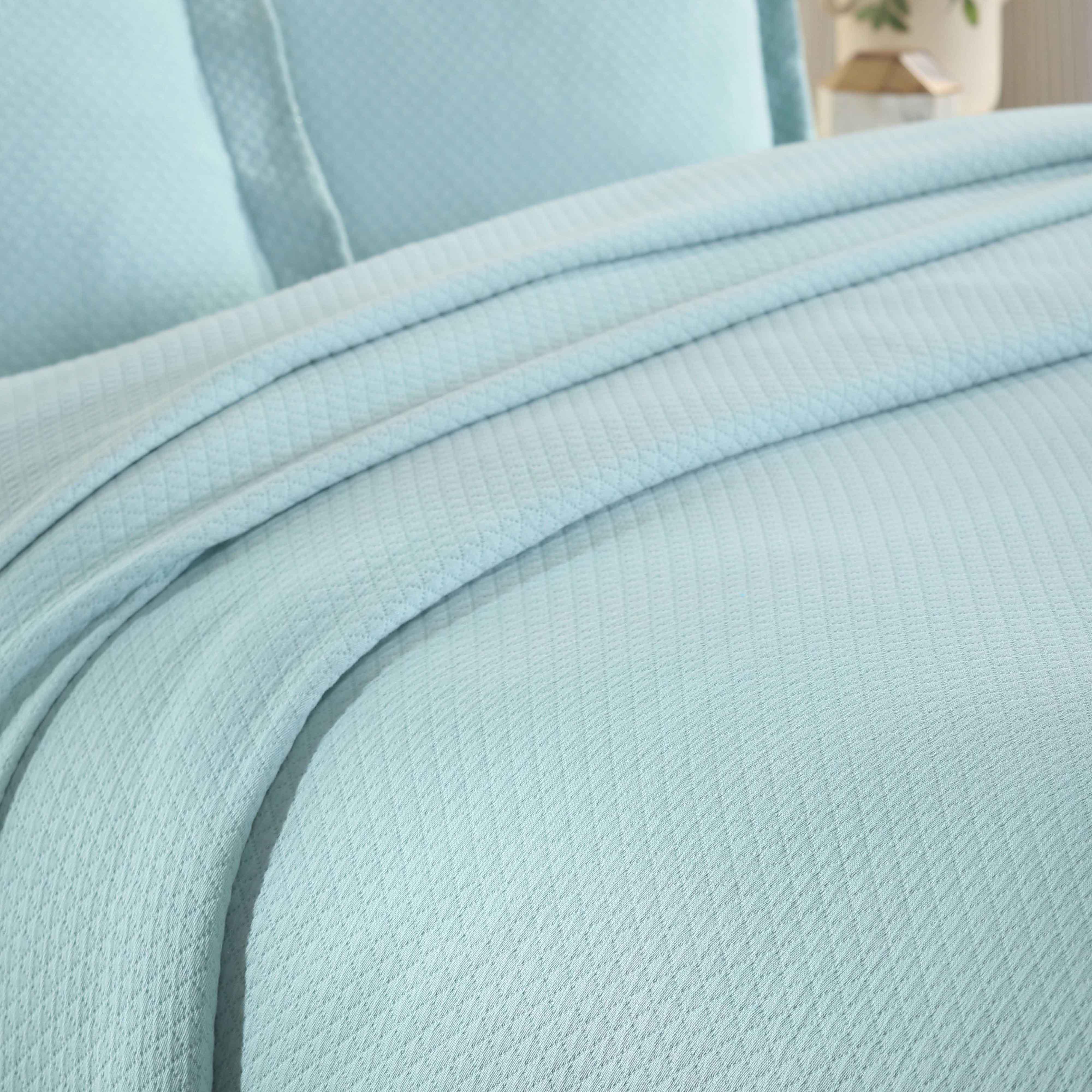 Solitaire Jacquard Matelassé Cotton Diamond Solitaire Bedspread Set