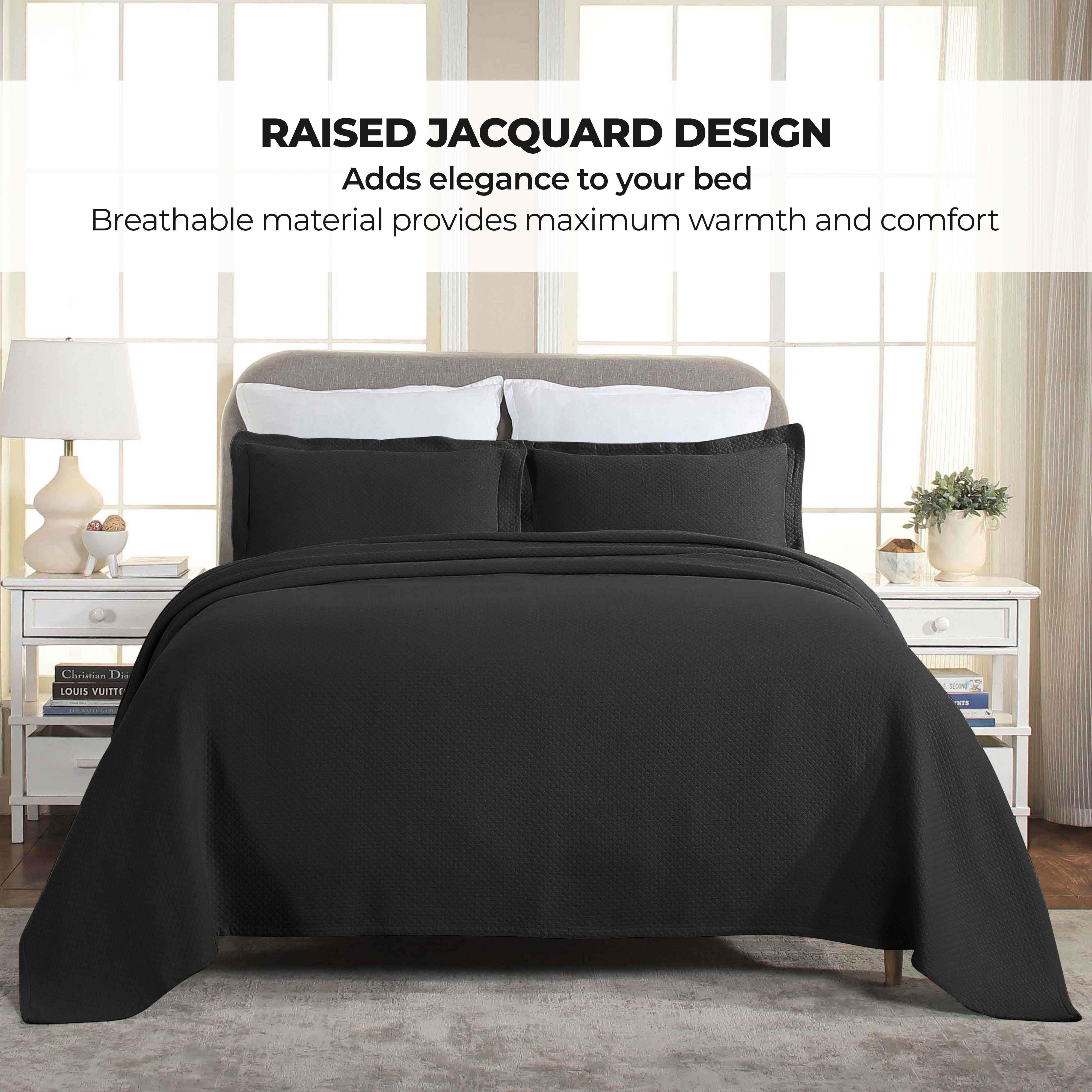 Solitaire Jacquard Matelassé Cotton Diamond Solitaire Bedspread Set