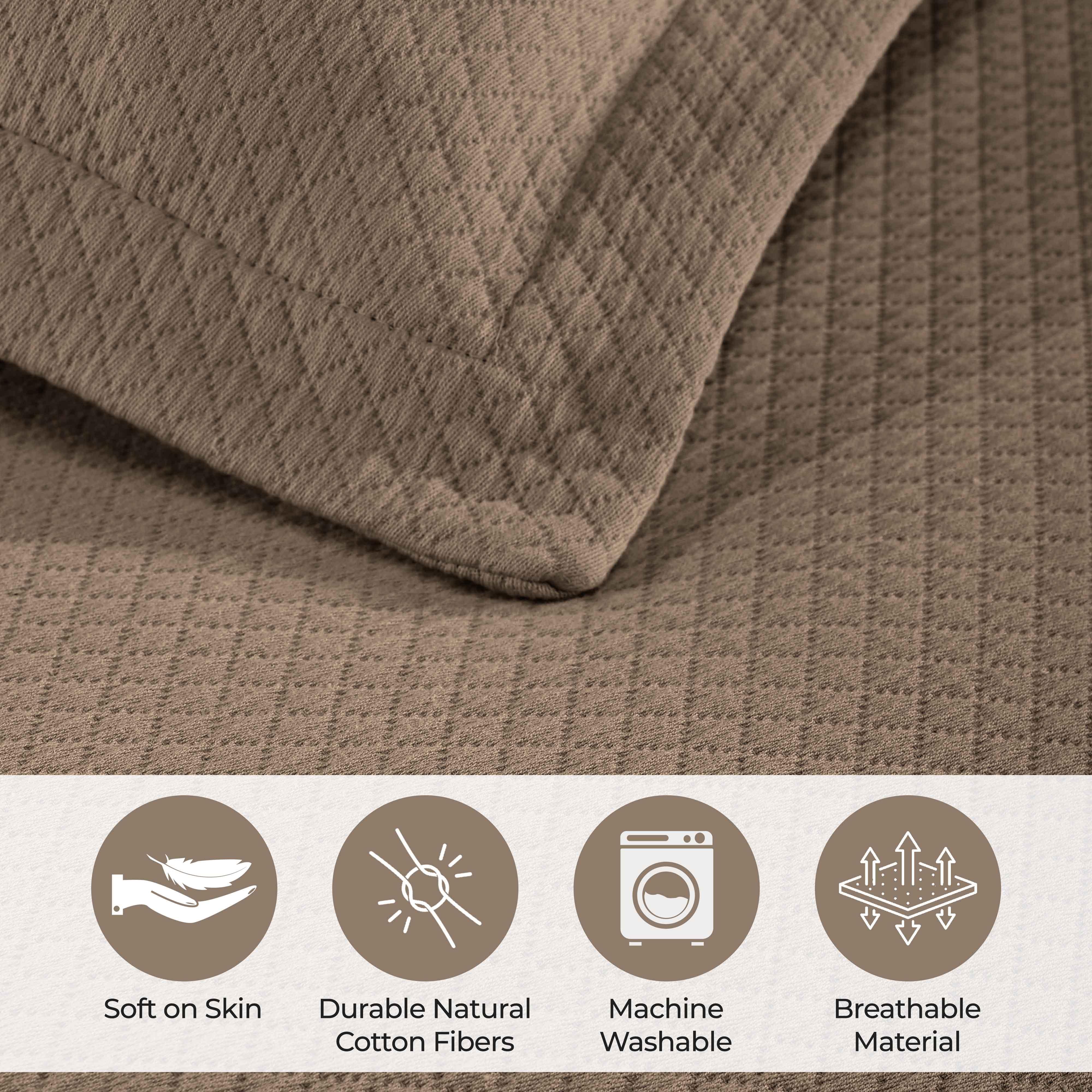 Solitaire Jacquard Matelassé Cotton Diamond Solitaire Bedspread Set