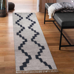 Casual Wool Lattice Fringe Indoor Area or Runner Rug