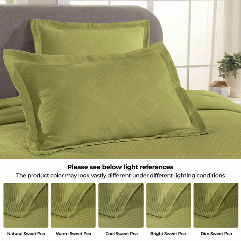 Lightweight Cotton Bedspread Sets 3-Piece Geometric Fret Jacquard Matelassé Scalloped