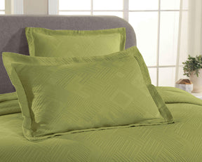 Cotton Jacquard Matelassé Scalloped Geometric Fret Bedspread Set