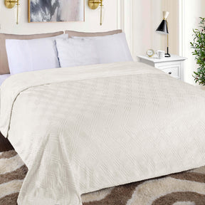 Alaska Diamond Fleece Plush Ultra-Soft Fluffy Blanket