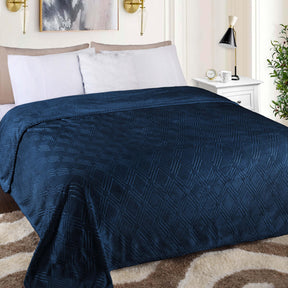 Alaska Diamond Fleece Plush Ultra-Soft Fluffy Blanket