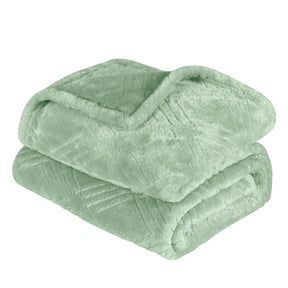 Alaska Diamond Fleece Plush Ultra-Soft Fluffy Blanket