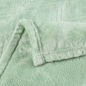 Alaska Diamond Fleece Plush Ultra-Soft Fluffy Blanket