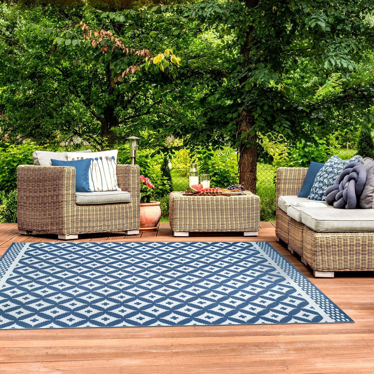 Modern Geometric Lattice Indoor Outdoor Area Rug