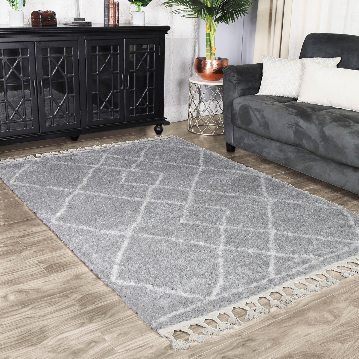 Boho Geometric Diamonds Indoor Plush Shag Area Rug with Tassels