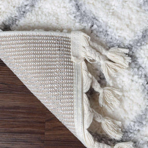 Boho Geometric Diamonds Indoor Plush Shag Area Rug with Tassels