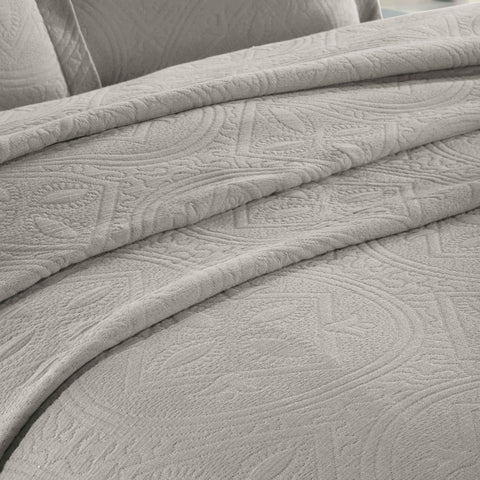 Lightweight Cotton Bedspread Sets 3-Piece Celtic Circle Jacquard Matelassé