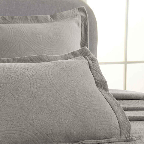 Lightweight Cotton Bedspread Sets 3-Piece Celtic Circle Jacquard Matelassé