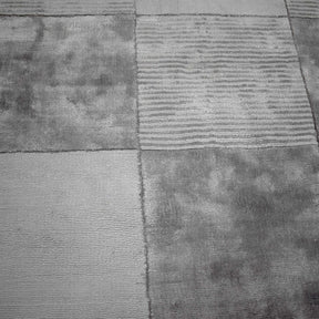 Checkered Viscose Handwoven Area Rug