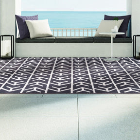 Contemporary Geometric Arrow Pattern Indoor/ Outdoor Area Rug