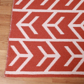 Contemporary Geometric Arrow Pattern Indoor/ Outdoor Area Rug