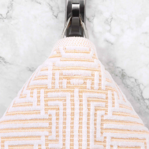 Cotton Modern Geometric Jacquard Plush Absorbent 3-Piece Towel Set
