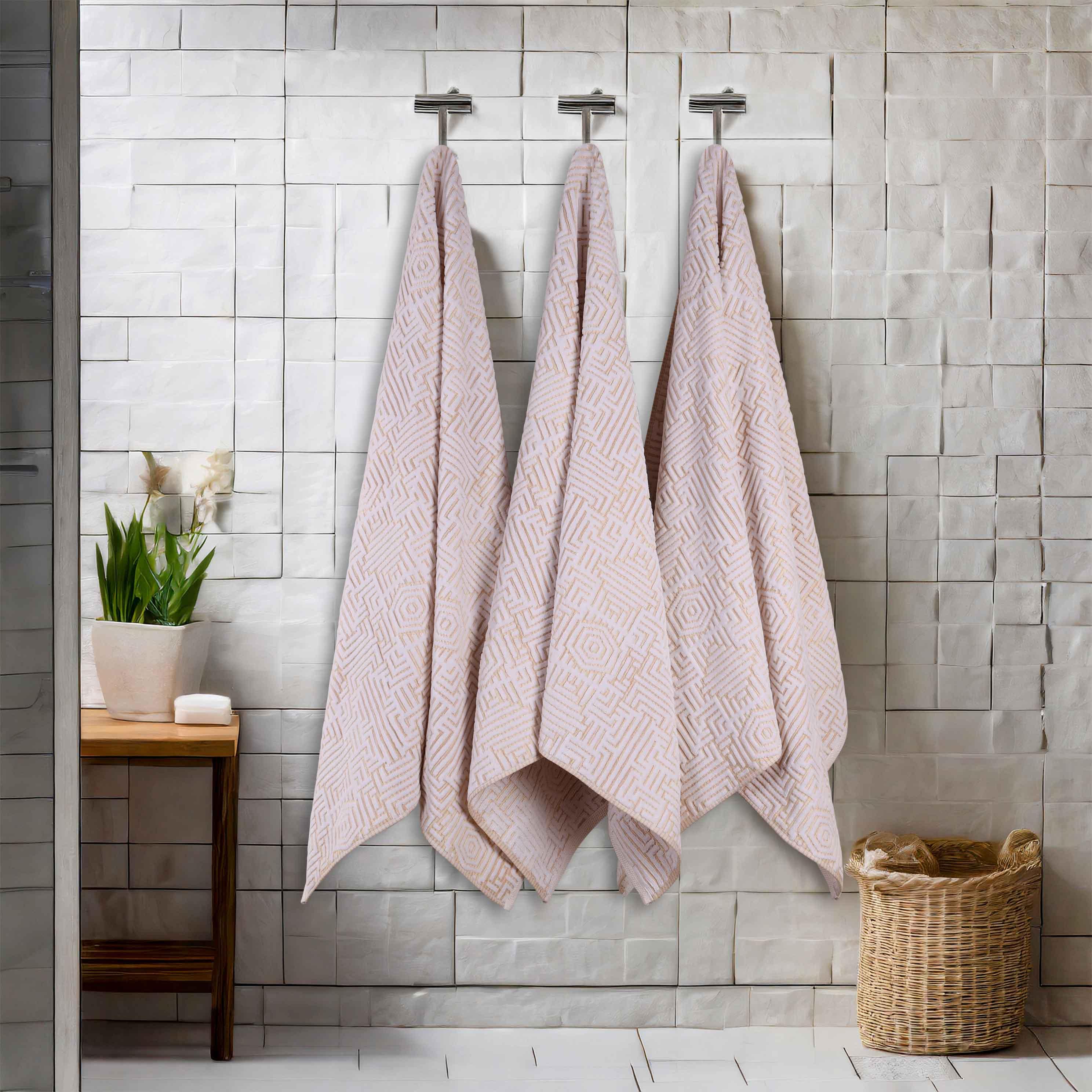 Cotton Modern Geometric Jacquard Plush Absorbent Bath Towel Set of 3