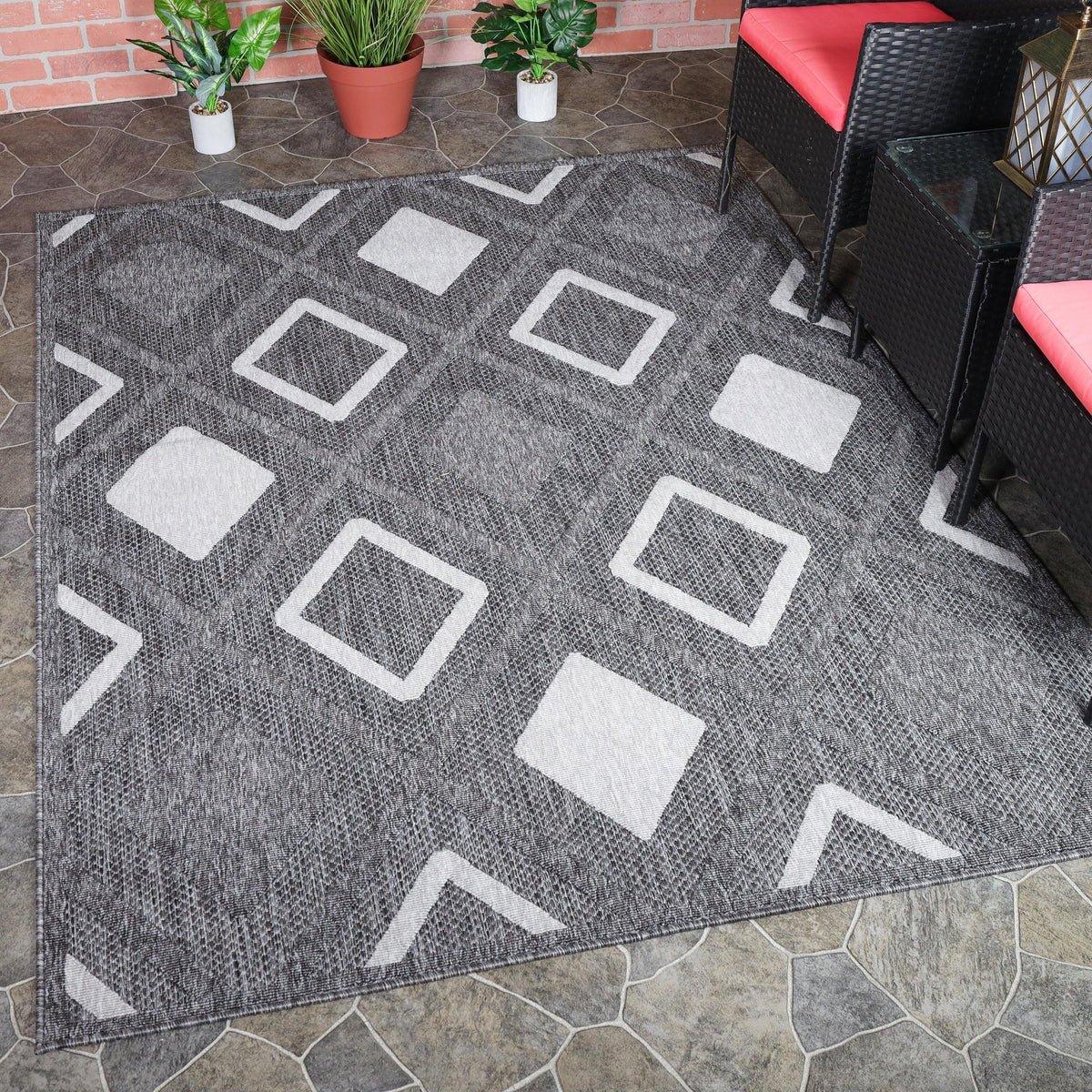 Daelyn Diamond Lattice Area Rug Modern Indoor Outdoor Rugs
