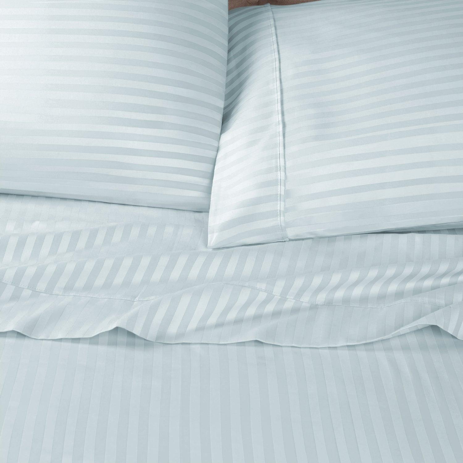 100% Egyptian Cotton Pillow Protectors Set Of 4 - 600 Thread Count, Standard Size, Zippered, Sateen Weave
