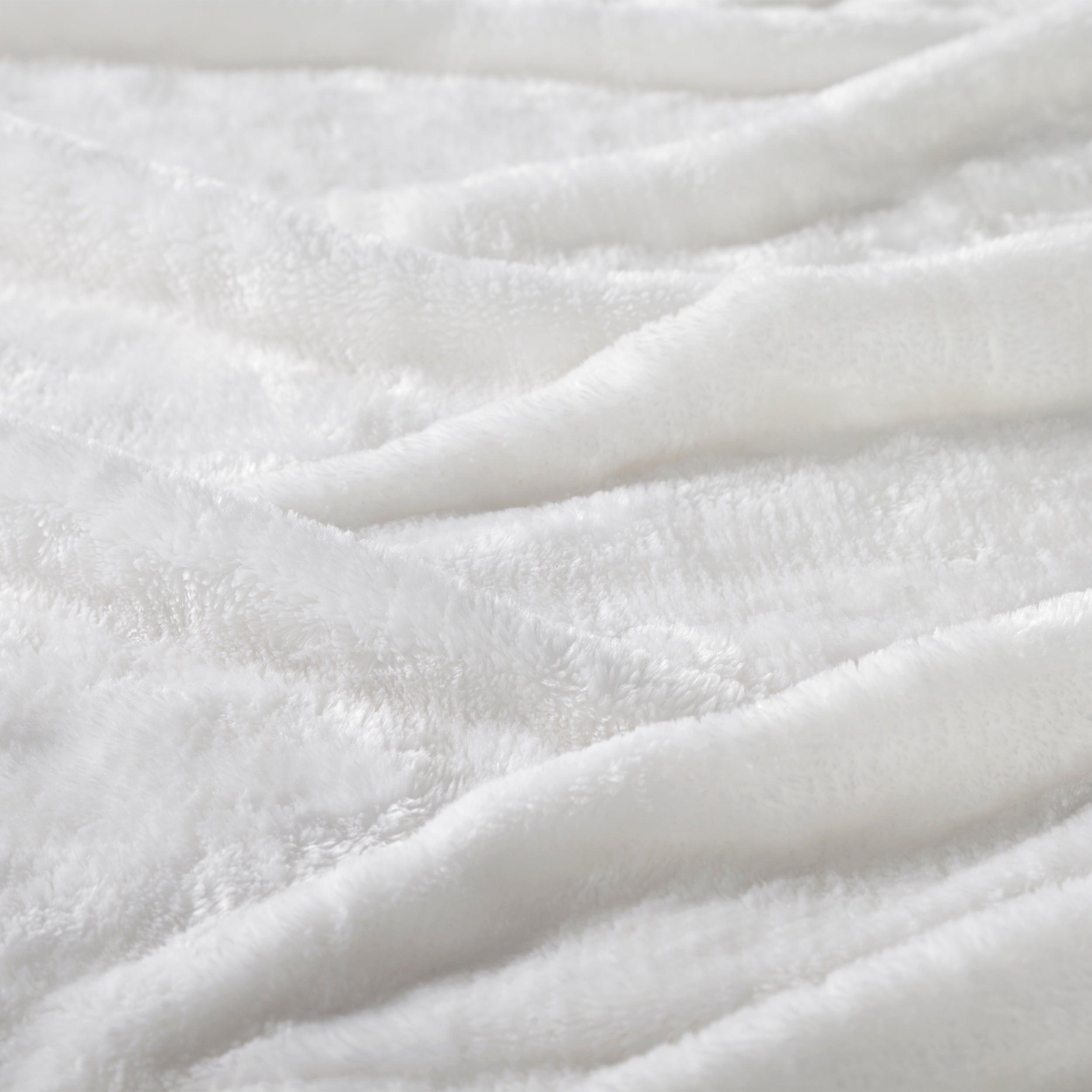 Fleece Plush Medium Weight Fluffy Soft Solid Decorative Blanket