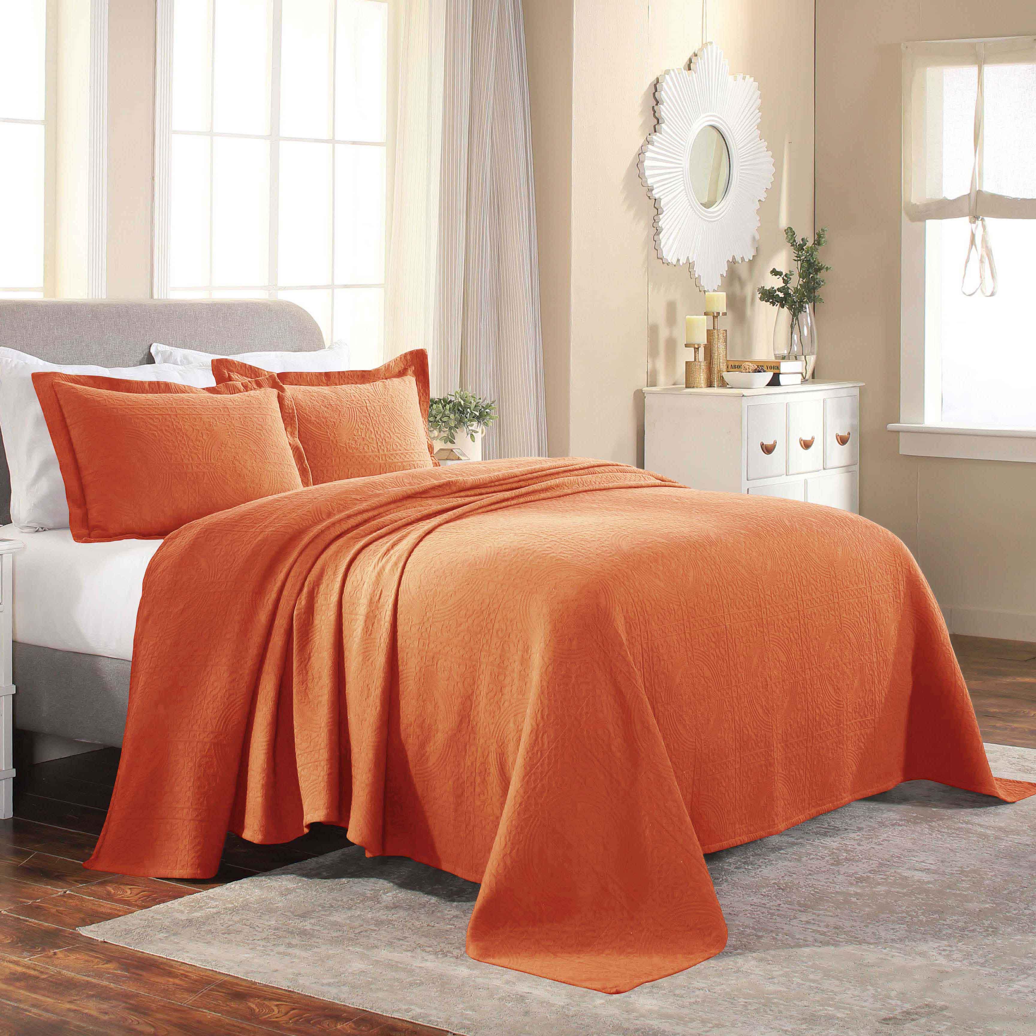 Fleur De Lis Jacquard Matelassé Cotton Medallion Bedspread Set