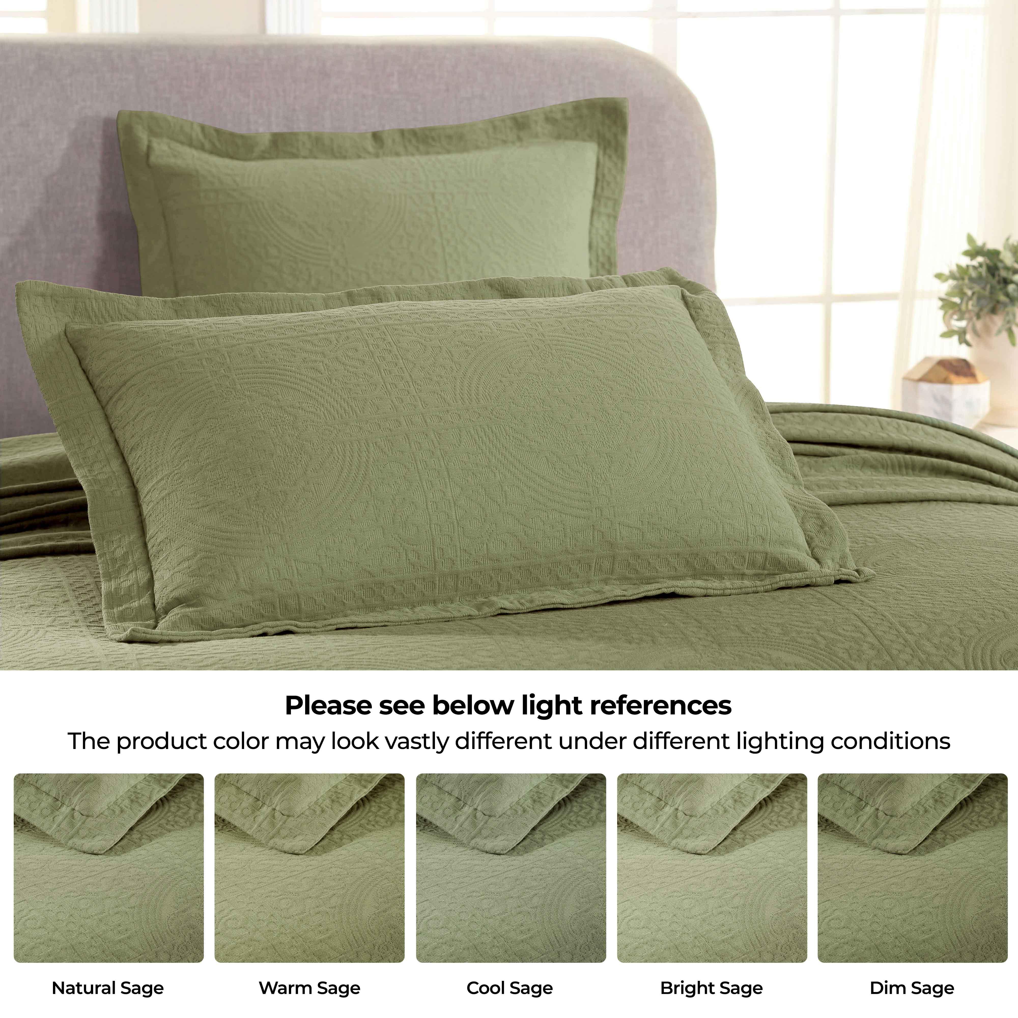 Fleur De Lis Jacquard Matelassé Cotton Medallion Bedspread Set